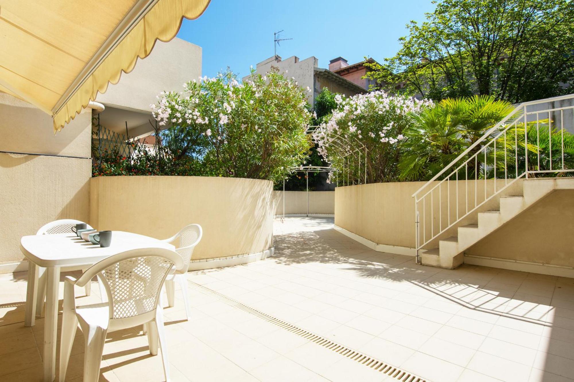 L'imperial, Terrasse *